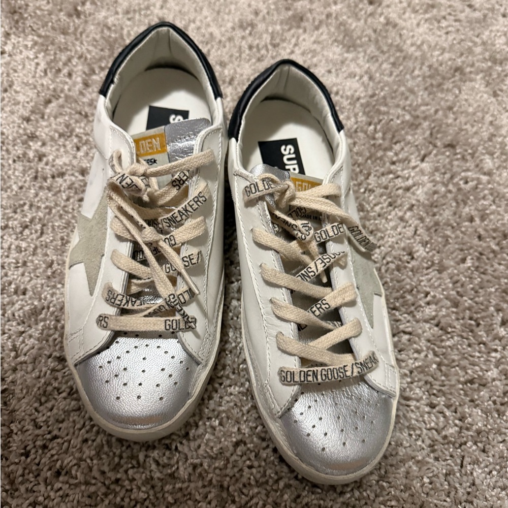 Golden Goose Size 5 Limited Edition White and Silver Sneakers. 🖤⚡️